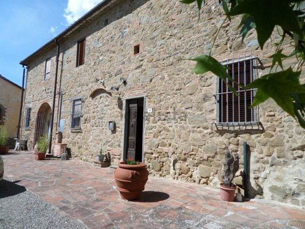 casa indipendente in vendita a Vinci