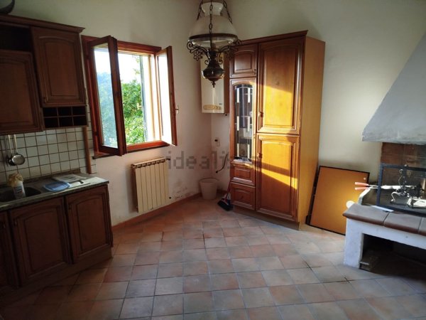 casa indipendente in vendita a Vinci