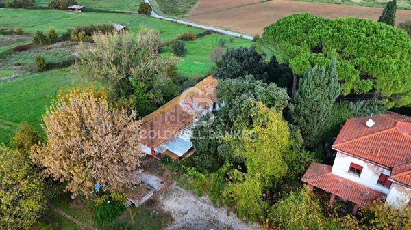 casale in vendita a Vinci in zona San Pantaleo