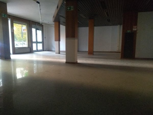 locale commerciale in vendita a Vinci in zona Spicchio