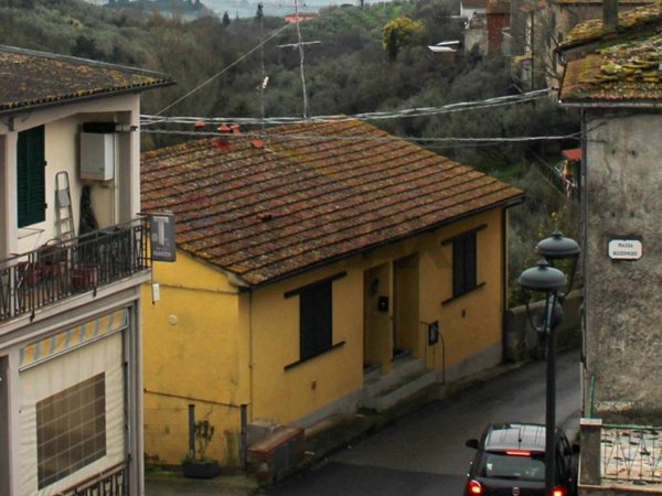 appartamento in vendita a Vinci in zona Vitolini