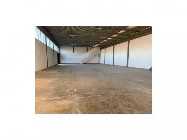 capannone in vendita a Vinci in zona Mercatale