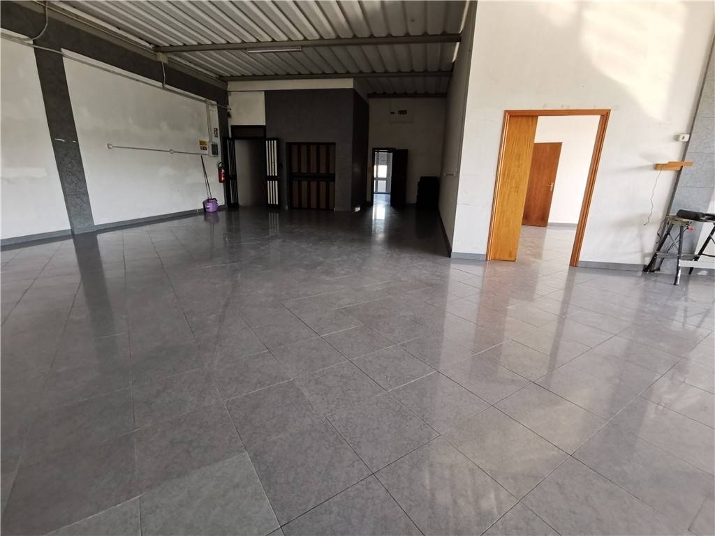 locale commerciale in vendita a Vinci