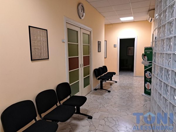 ufficio in vendita a Vinci in zona Sovigliana