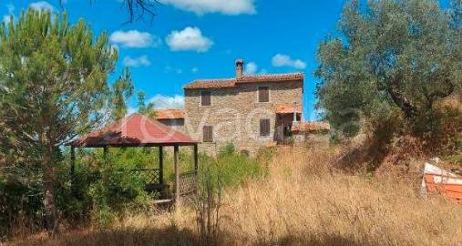 casa indipendente in vendita a Vinci