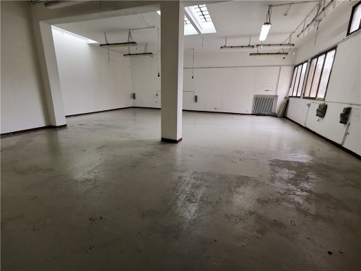 negozio in vendita a Vinci in zona Sovigliana