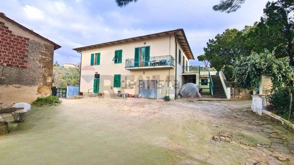 casa indipendente in vendita a Vinci in zona Anchiano