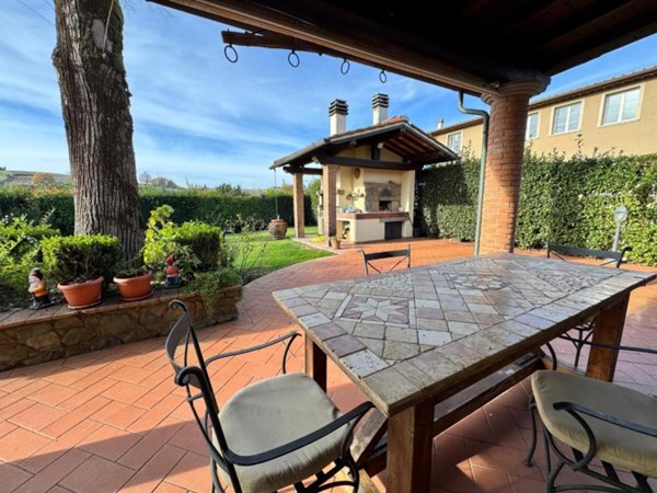 casa indipendente in vendita a Vinci in zona Sovigliana