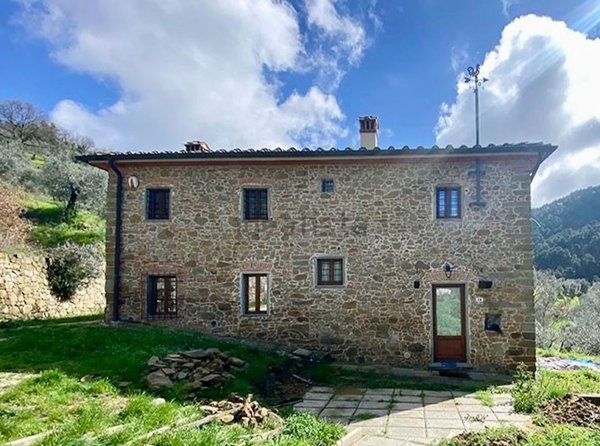 casa indipendente in vendita a Vinci