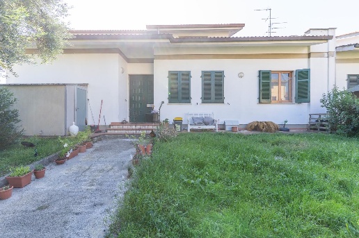 appartamento in vendita a Vinci in zona Toiano