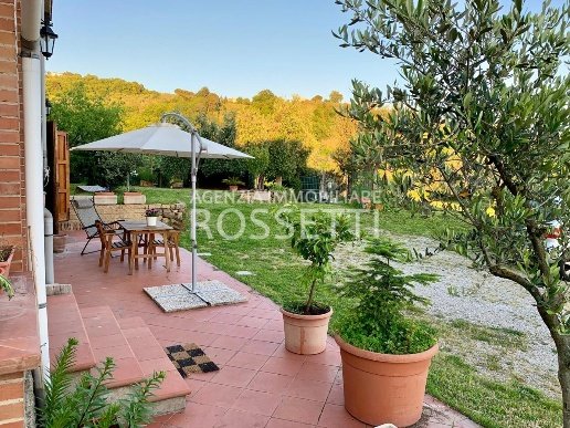 casa indipendente in vendita a Vinci