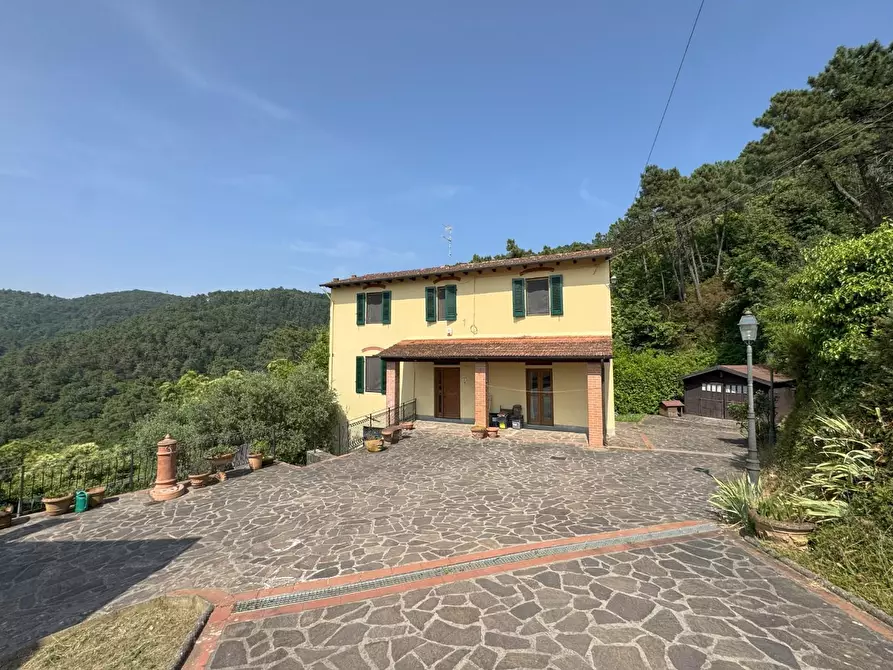 casa indipendente in vendita a Vinci