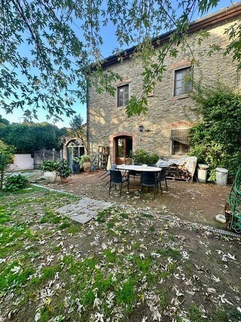 casa indipendente in vendita a Vinci in zona Vitolini
