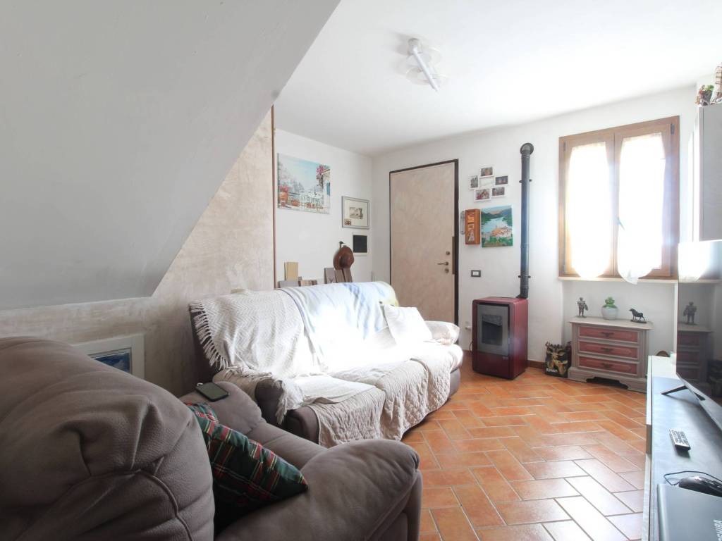 casa indipendente in vendita a Vinci