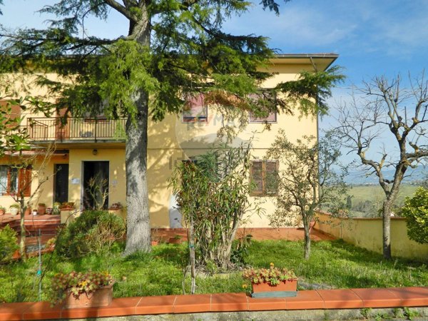 appartamento in vendita a Vinci in zona Toiano