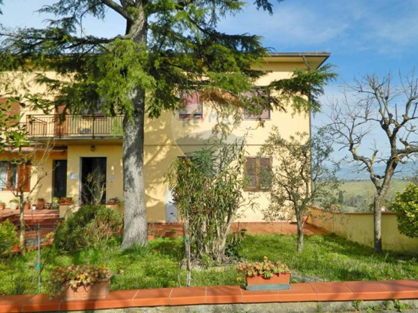 appartamento in vendita a Vinci in zona Toiano