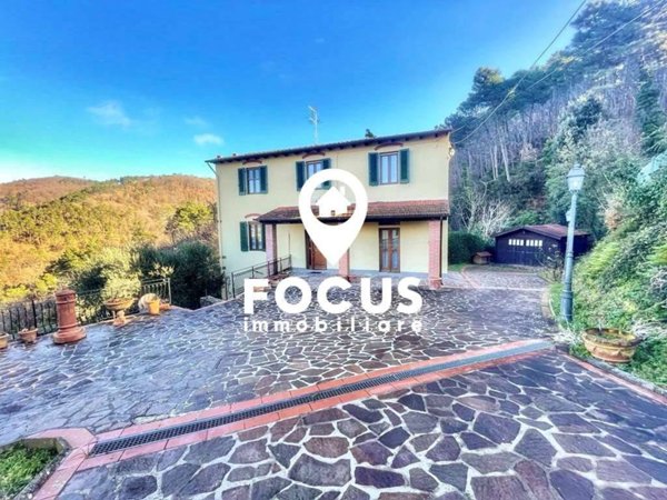 casa indipendente in vendita a Vinci