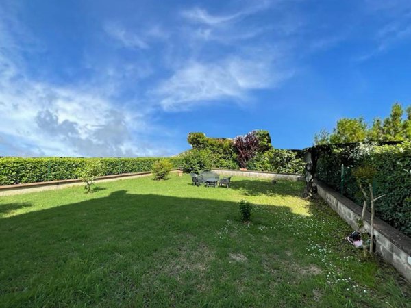 casa indipendente in vendita a Vinci in zona Sovigliana