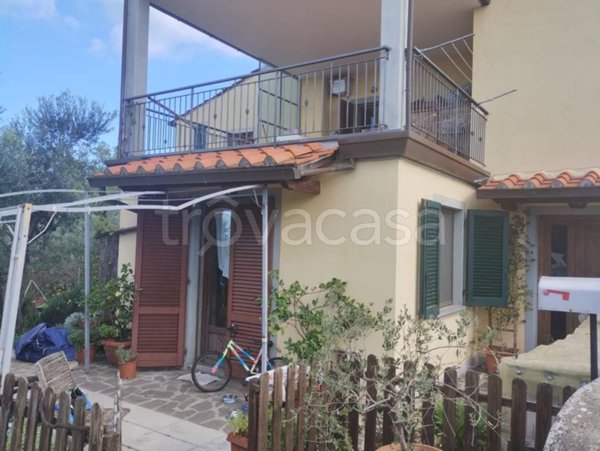 casa indipendente in vendita a Vinci