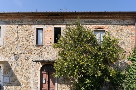 casa indipendente in vendita a Vinci