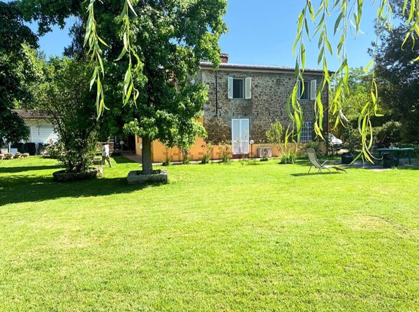 casa indipendente in vendita a Vinci