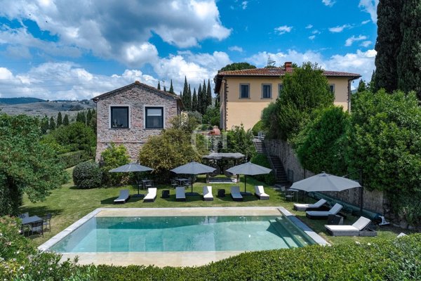 casa indipendente in vendita a Vinci