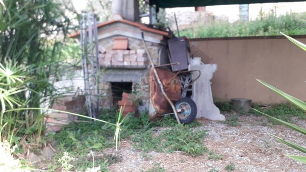 casa indipendente in vendita a Vinci