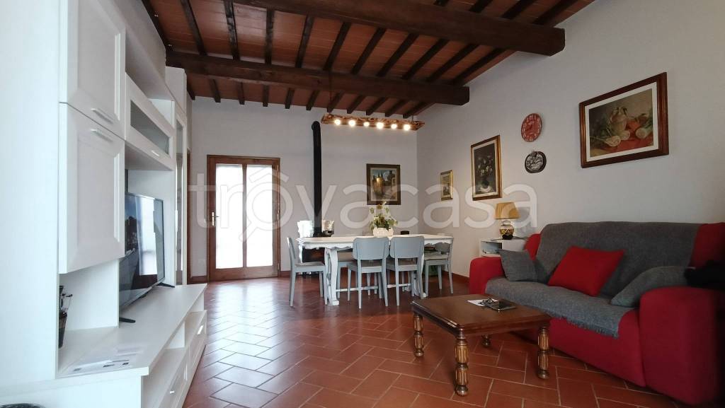 casa indipendente in vendita a Vinci in zona Mercatale