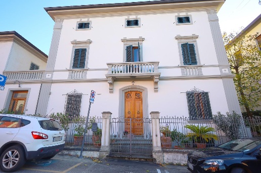 casa indipendente in vendita a Vinci