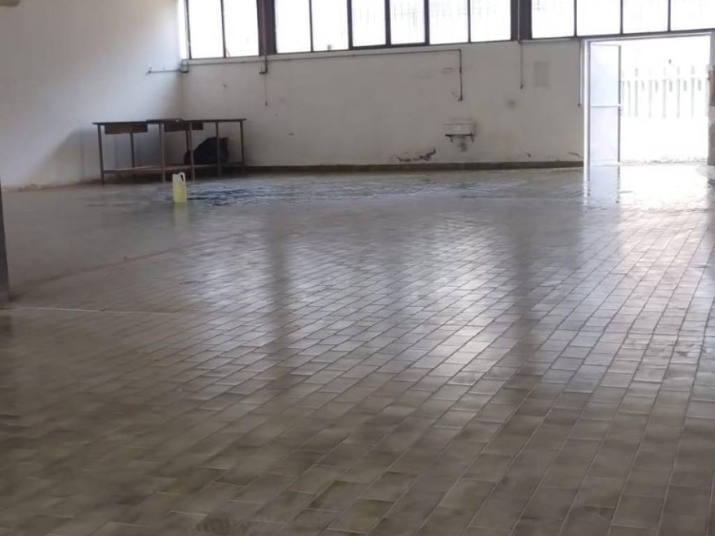 capannone in vendita a Vinci in zona Mercatale