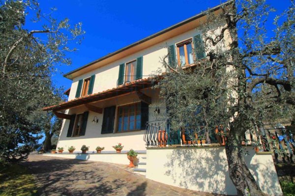 casa indipendente in vendita a Vinci