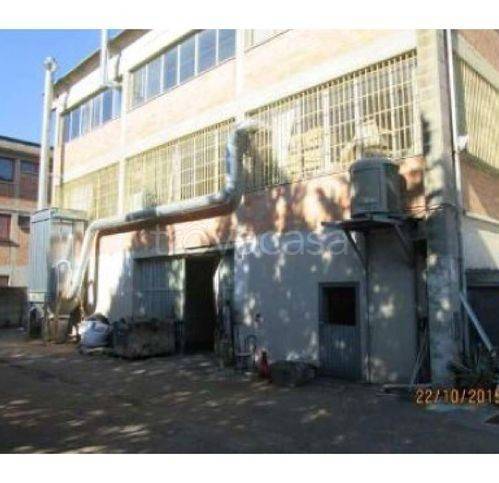 locale commerciale in vendita a Vinci