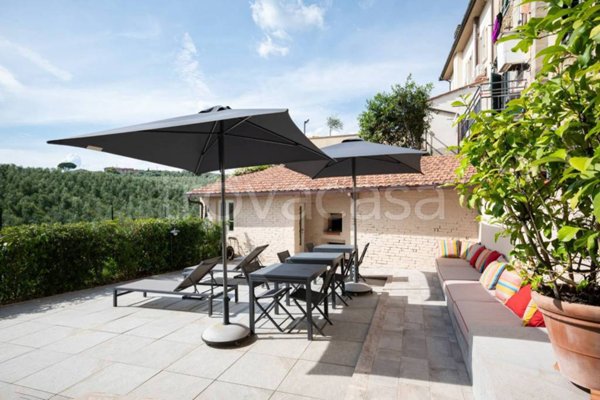 casa indipendente in vendita a Vinci