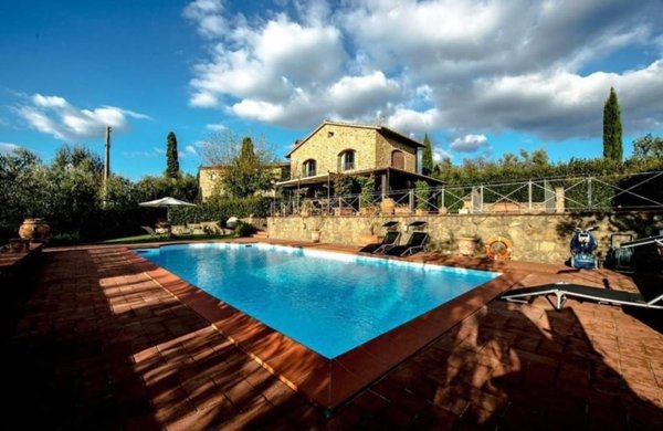 casa indipendente in vendita a Vinci in zona Toiano