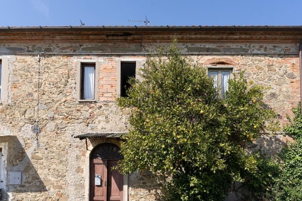 casa indipendente in vendita a Vinci