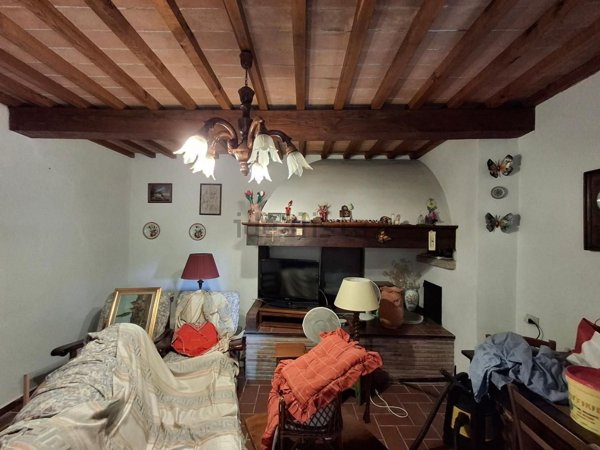 casale in vendita a Vinci