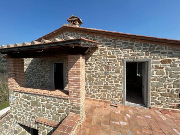 intera palazzina in vendita a Vinci