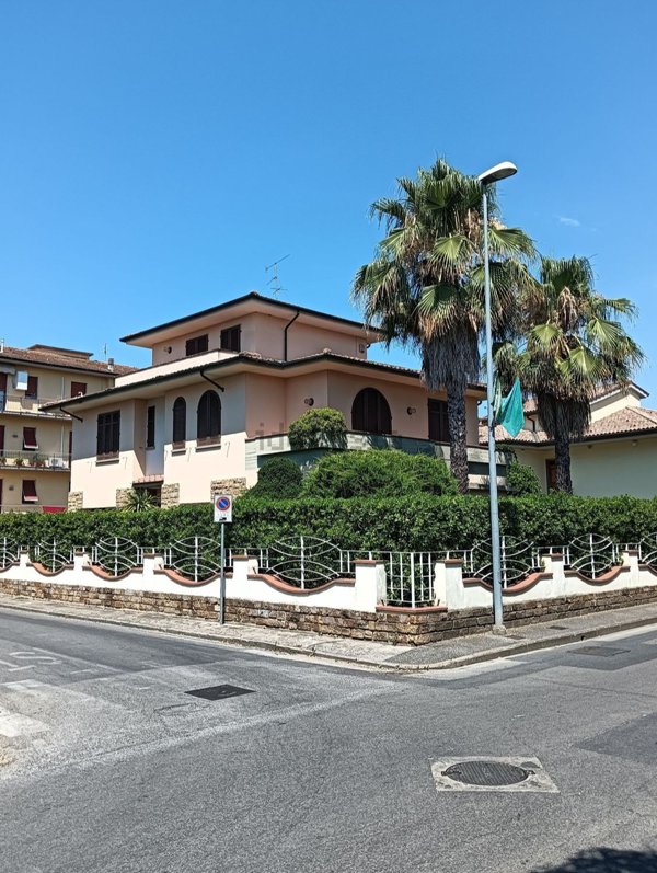 casa indipendente in vendita a Vinci