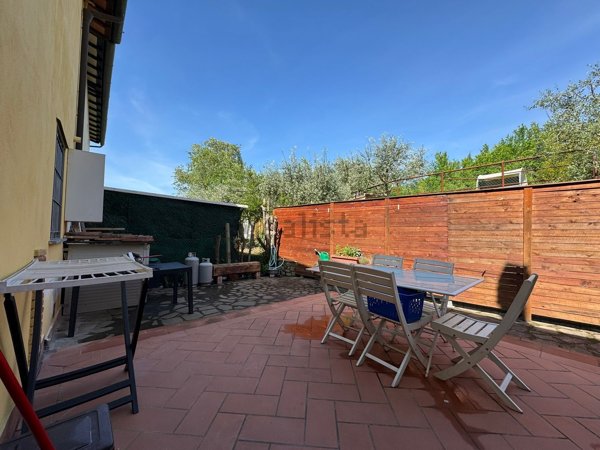 casa indipendente in vendita a Vinci in zona San Donato