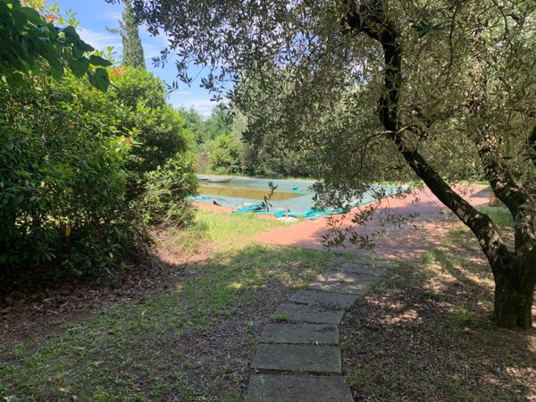 casa indipendente in vendita a Vinci in zona Collegonzi