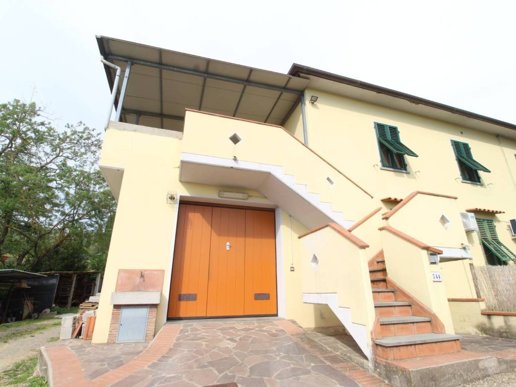 appartamento in vendita a Vinci in zona Vitolini
