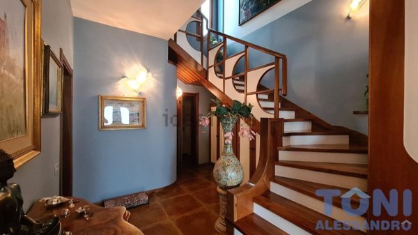 casa indipendente in vendita a Vinci in zona Sovigliana