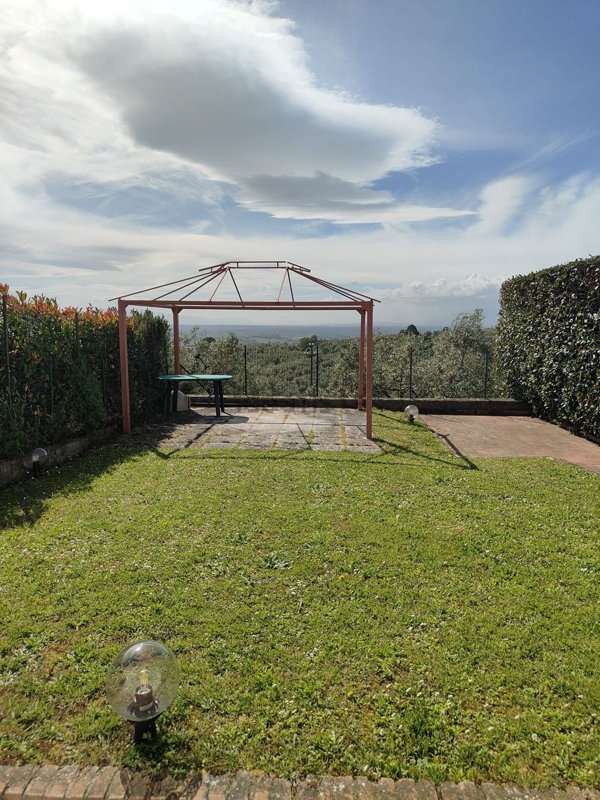 casa indipendente in vendita a Vinci in zona Vitolini