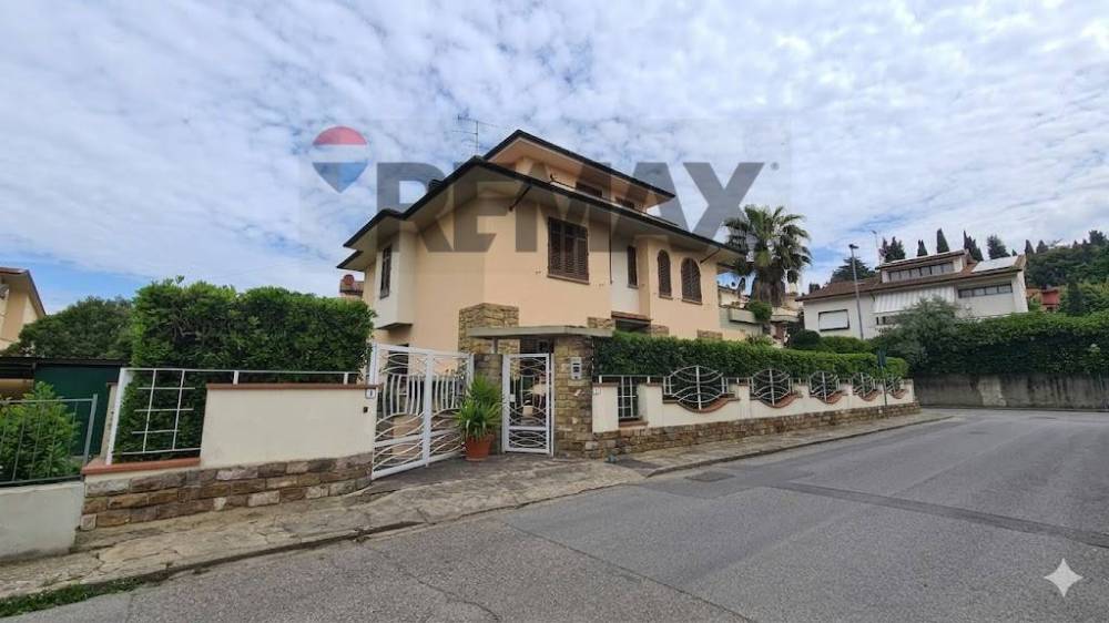 casa indipendente in vendita a Vinci
