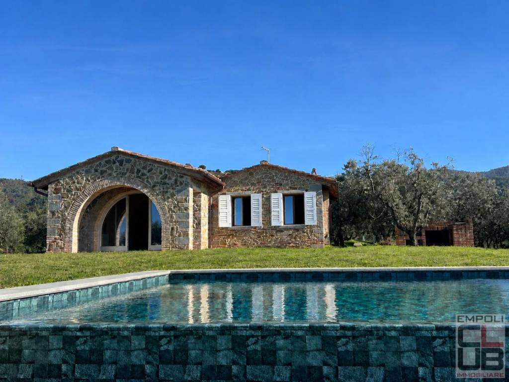 casa indipendente in vendita a Vinci