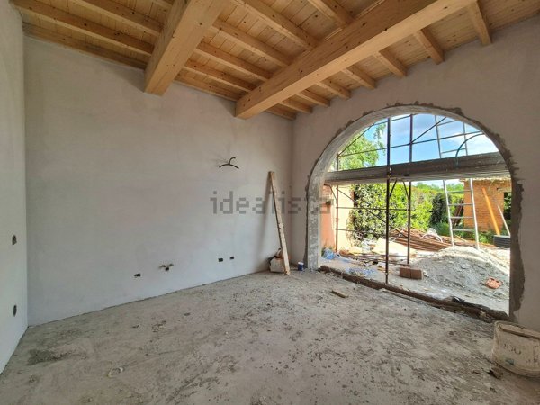 casa indipendente in vendita a Vinci