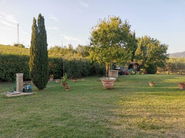 casa indipendente in vendita a Vinci