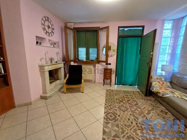 casa indipendente in vendita a Vinci in zona Spicchio