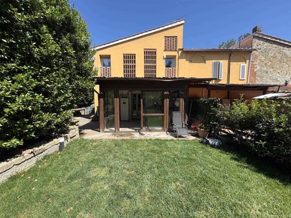 casa indipendente in vendita a Vinci in zona Sovigliana