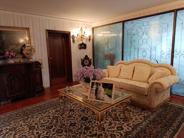 casa indipendente in vendita a Vinci